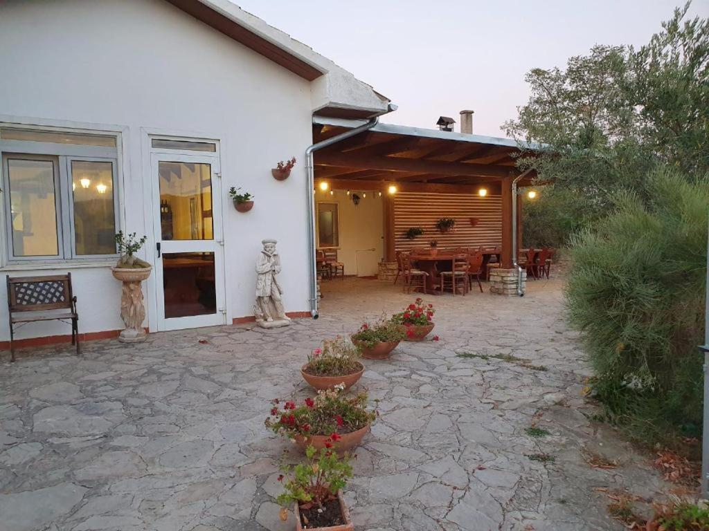 Agriturismo Radici Contadine Bisaccia Exterior foto